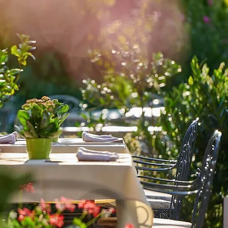 Berc Bed & Breakfast 4*