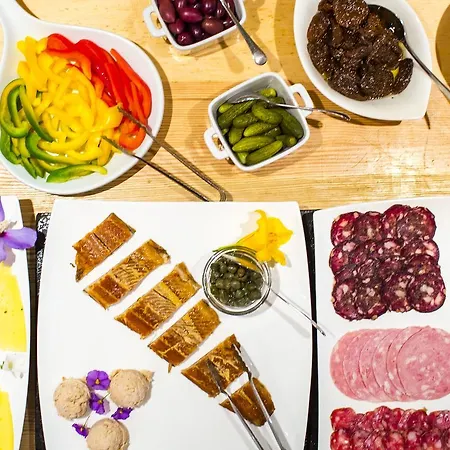 Berc Bed and Breakfast Μπλεντ