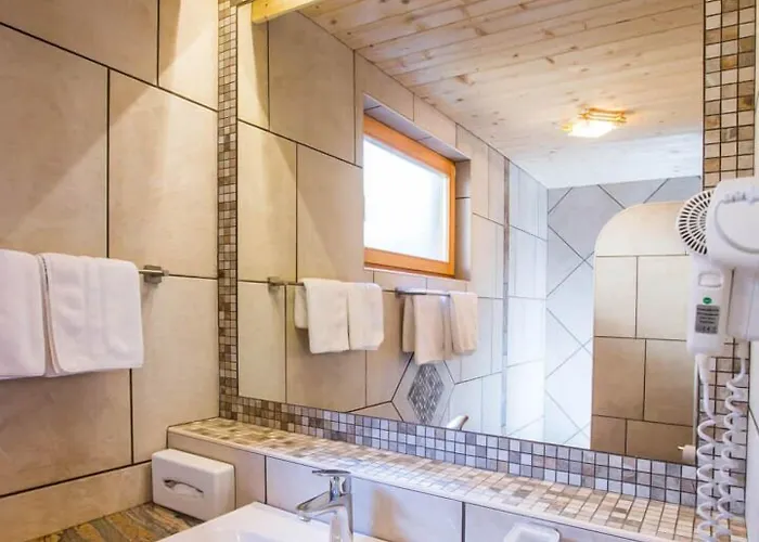 לינה וארוחת בוקר Berc 4*